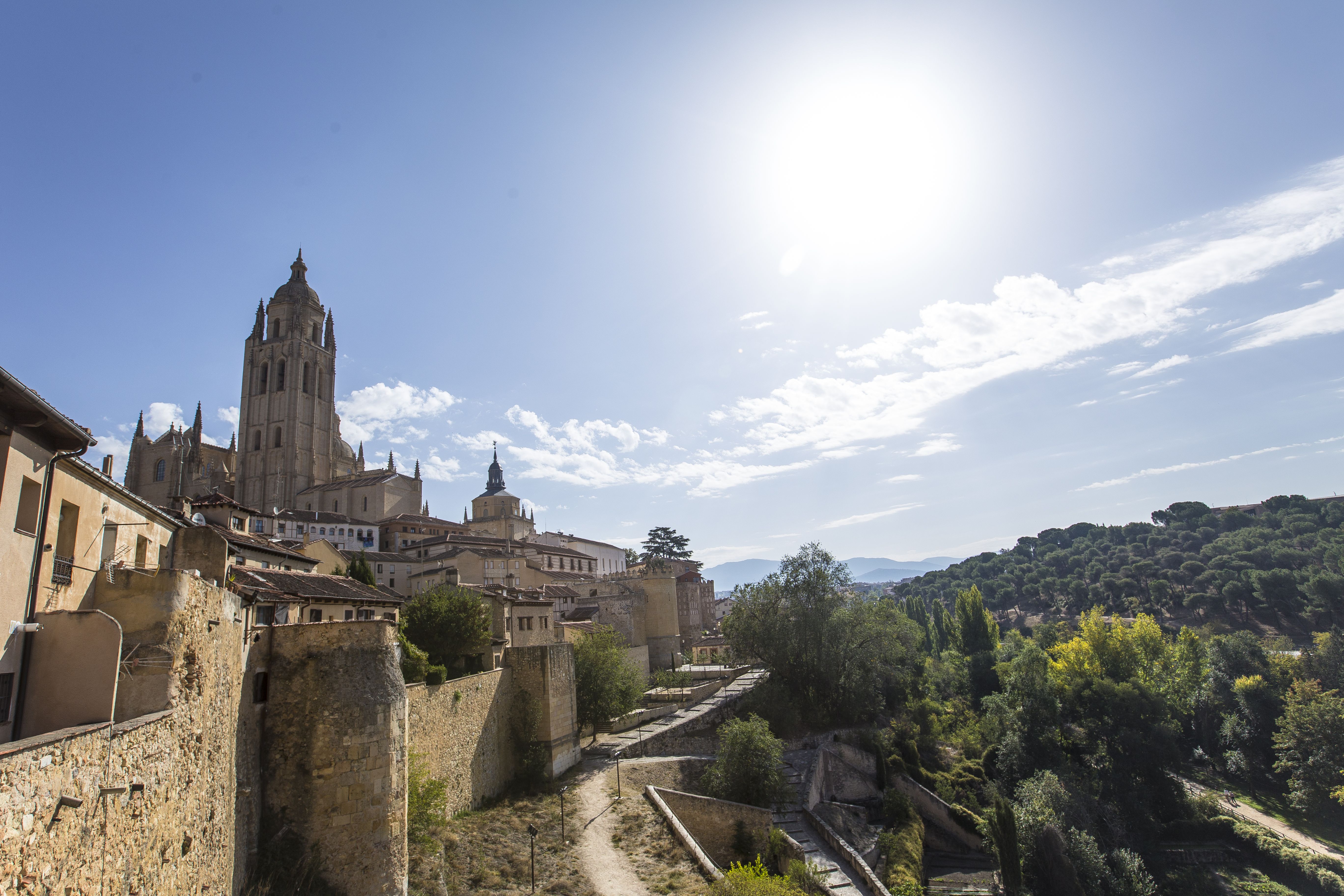 The Alcazar of Segovia and the sun at dawn, spain